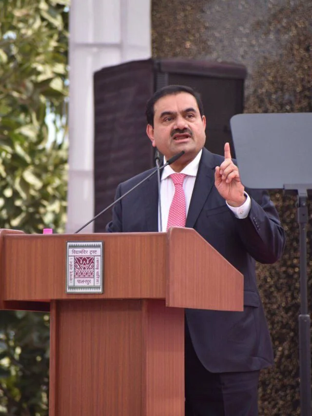 एक दिन मैं अड़ानी ने कमाए 4.3 अरब डॉलर ।